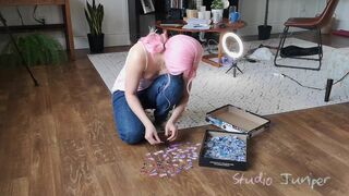 Studio Juniper Solving A Puzzle Picture With Her Pants Slightly Down Onlyfans Leaked Video