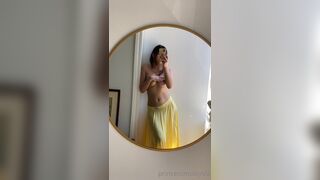 Princessmalaysia Quick Mirror Selfie Naked Top Onlyfans Leaked Video