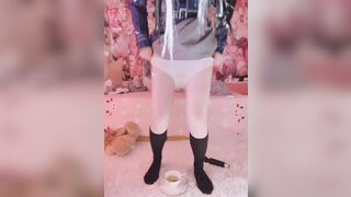 Xidaidai Cosplay Babe Peeing In Her Tea Leaked Porn Video