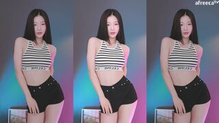 Sara44244 Cute Chick Tasty Booty Dance Leaked Video