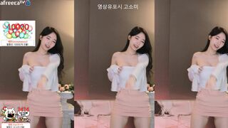 E000e77 Cute Pawg Babe Dancing Till Her Boobs Jiggle Afreecatv Stream Leaked Video