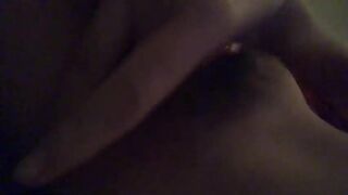 Horny Asian Babe Fingered Her Pussy And Licks It On Bed Close Up Cam Video
