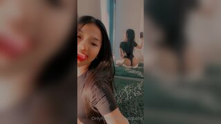 Saddbaby Asian Cutie Showing Off Her Tight Booty On Mirror Onlyfans Video