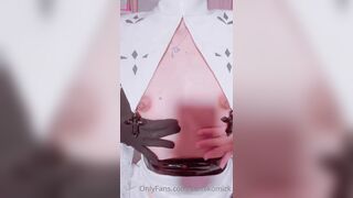 Kumikomizk Small Asian Girl Revealing And Teasing Boobs and Pussy Onlyfans Video