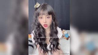 Yuumeilyn Asian Babe Sucking A Cock Like A Pro Onlyfans Video