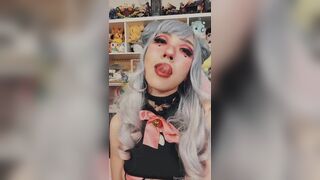Stellewds Asian Slut Showing Off Onlyfans Video