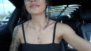 Siharadesert Busty Asian Teases And Reveals her Boobs Onlyfans Video