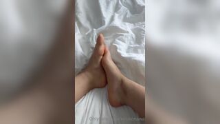 Kirukonawa Asian Babe Showing Her Soft Feet Onlyfans Video