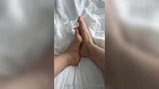 Kirukonawa Asian Babe Showing Her Soft Feet Onlyfans Video