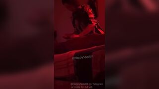 Asian Girl Giving a Handjob until He Cums On the Massage Parlor Leaked Video