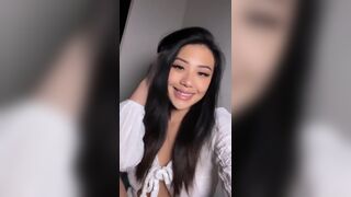 Asian horny girl Showing Herself On Cam Video
