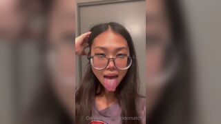 Findomatcha Asian Cutie Showing Off Onlyfans Video