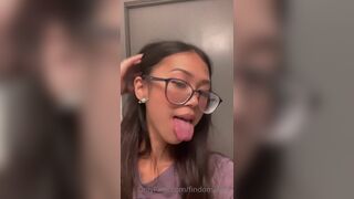 Findomatcha Asian Cutie Showing Off Onlyfans Video