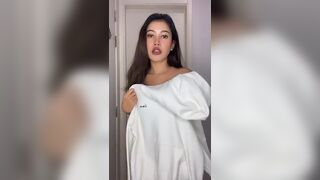 Hot Asian Girl Exposing Video