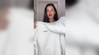 Hot Asian Girl Exposing Video