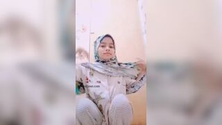 Big Titty Asian Muslim Teen Teasing Her Hot Big Boobies and Pussy Leaked Cam Compilation Video