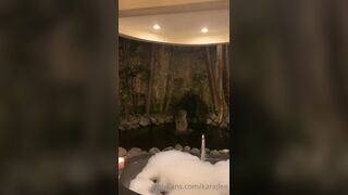 Karajlee Asian Exposing herself On Mirror Onlyfans Video