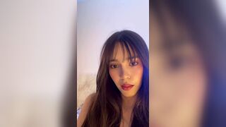 Pretty Hot Asian Showing herself In Lingerie Video