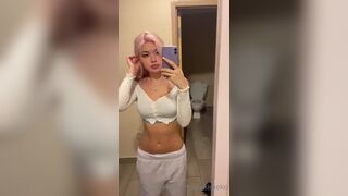 Diakimeko Sexy Asian Girl Showing Off On Mirror Onlyfans Video