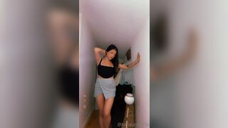 Kaliauniverse Sexy Asian Showing off And Reveals Pussy On cam Onlyfans Video