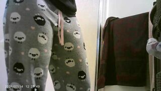 Asian Sexy Babe gets Her Nude Body Exposed To a Hidden Cam While On Shower Video