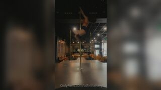 Athenanavyxx Sexy Asian Doing a Hot Pole Dancing On Cam onlyfans Video