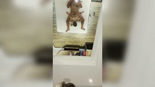 Loira Gostosa Sexy Curvy Booty Blondie Bouncing On His Cock on the Bed Video