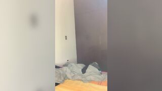 Pretty Horny Girl Teasing With her Cunt On the Live Video