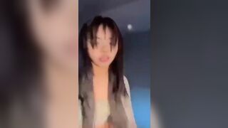 Cute Amateur Asian teen Bouncing On her Bf Leaked Video