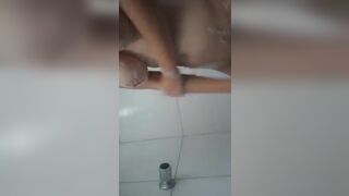 Busty Asian Bathing While Exposing Naked Hot Body Video