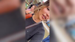 Jaclyn Crooks Asian Slut Eating A Big Sausage Like A Dick Onlyfans Video