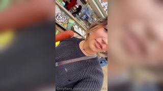 Jaclyn Crooks Asian Slut Eating A Big Sausage Like A Dick Onlyfans Video