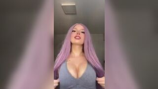Amber Ford Teasing With Her Juicy Bouncing Boobs Video