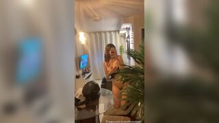 Pamiiel Young Teen Revealing Her Sexy Boobs on Mirror Video
