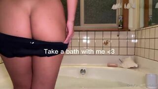 Livbad Asian Hottie Having Fun in the Bathtub Herself Onlyfans Video