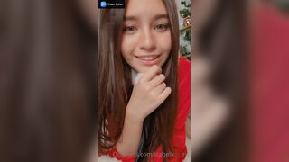 Isabelleharis Horny Asian Cutie Fingers her Juicy pussy After Revealing her Hot Body onlyfans Video