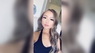 Pretty Asian Hottie Wants to Give a Kiss Video