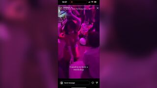 Sexy Asian Babe Twerking Infront Of Her Friends At the Night Party Video