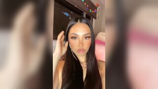 Sexy Asian Showing Off Her Beauty Video