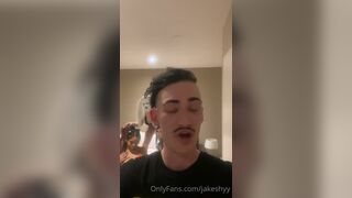Jakeshyy Horny Asian Babe With Four Girls Getting Some Pictures Before Get Fuck Onlyfans Video