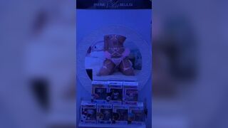 Pretty Asian Babe With Small Tits Show Off Nude