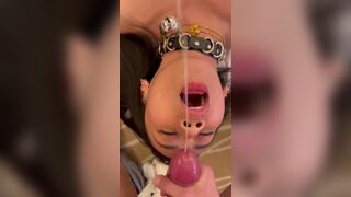 Lusty Asian Getting Facial Video