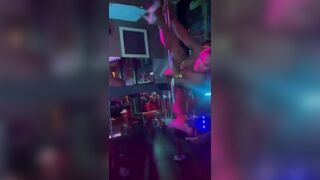 Big Booty Slut Dancing Showing Curvy Ass Video