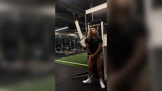 Sexy Fat Ass Asian Fitness Milf Doing Workout Video