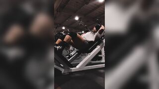 Curvy Fat Ass Milf Doing Squats Video