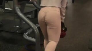 Thick Booty Babe Working Out In Gym Video