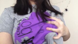 Teen Pinay Babe Squeezing Her Round Tits Video