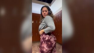 Asian Babe Shows Off Huge Booty Video