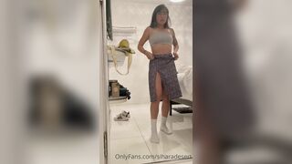 Siharadesert Nerdy Asian Gets Naked Rubs Pussy and Shows Her Curvy Ass On Cam Onlyfans Video