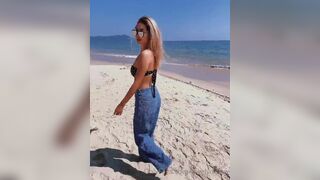 Lonelymeow Asian Babe Wearing Hot Top Beach Visit Onlyfans Video